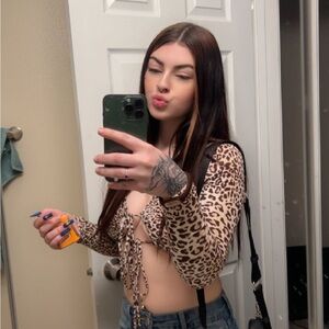 Meet your Posher, Macie